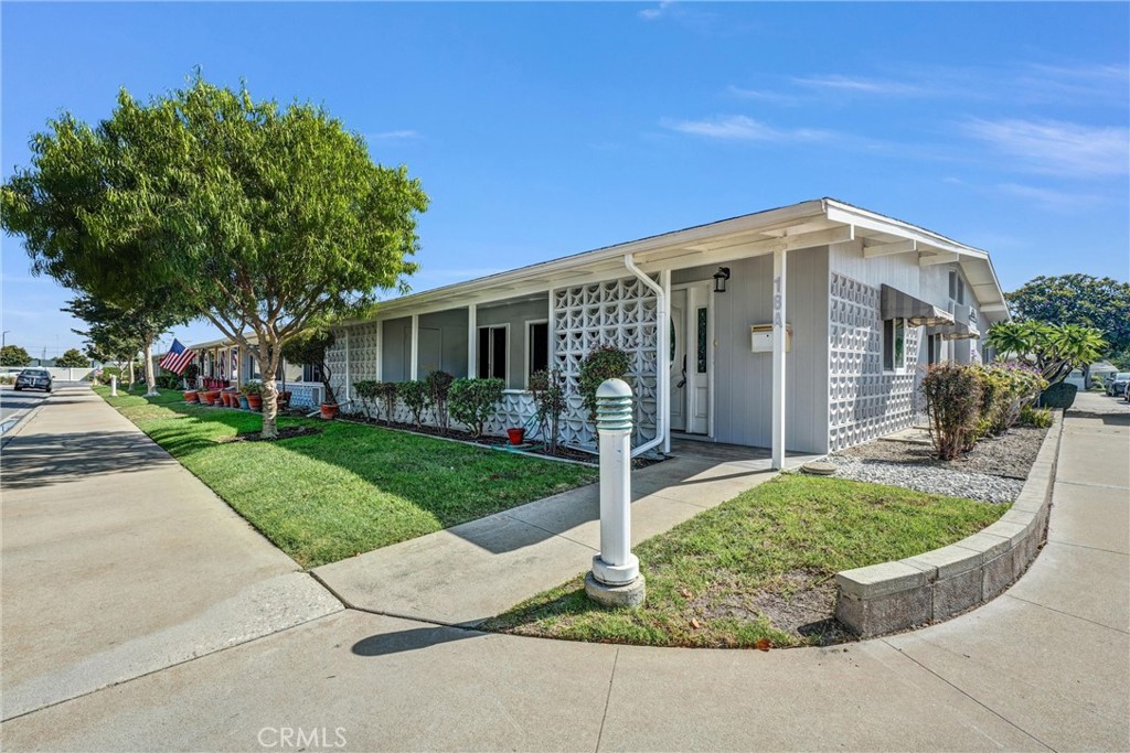 13720 Canoe Brook Dr 18A, Seal Beach CA 90740 - photo 1