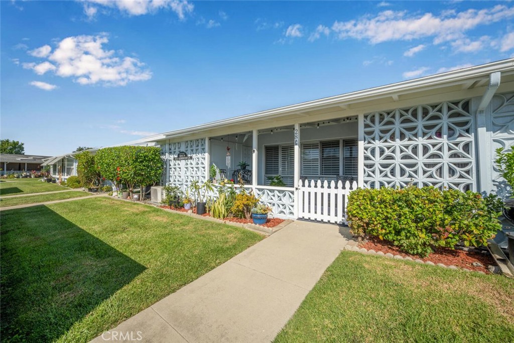 13721 Alderwood Lane 28C, Seal Beach CA 90740 - photo 1