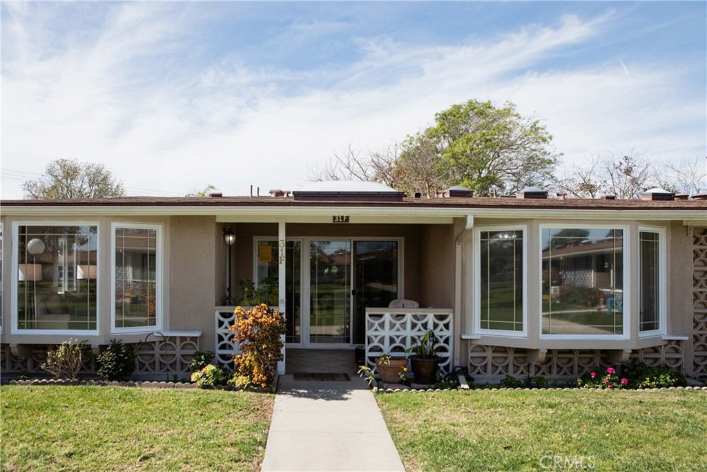 13730 Annandale Dr., M1-31F, Seal Beach CA 90740 - photo 1