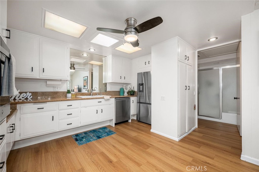 13741 Thunderbird Drive 47L, Seal Beach CA 90740 - photo 15