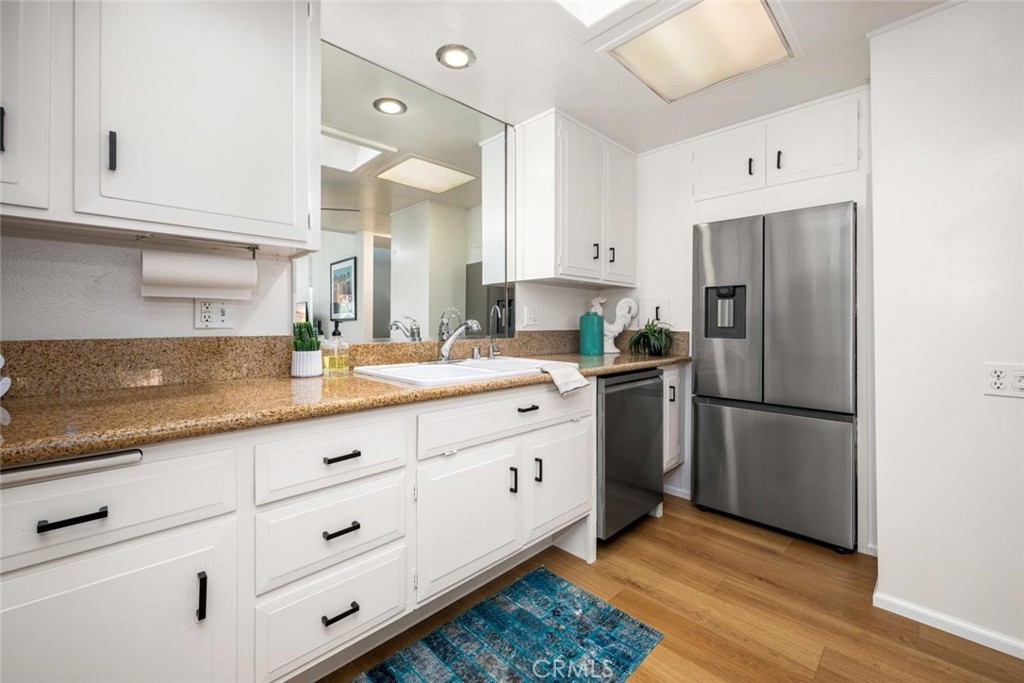 13741 Thunderbird Drive 47L, Seal Beach CA 90740 - photo 18