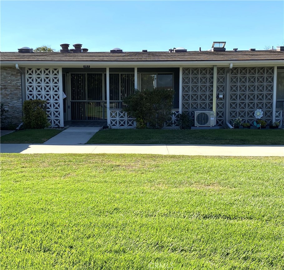 13751 St. Andrews Dr., M1-33J, Seal Beach CA 90740 - photo 2