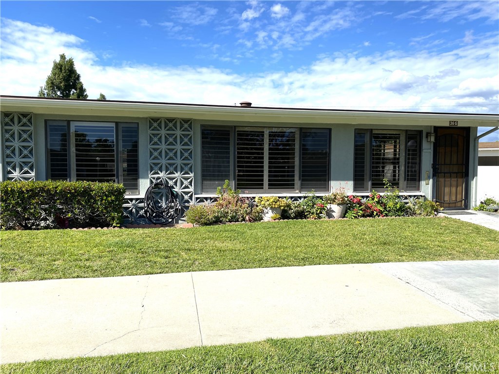 13751 St. Andrews Dr., M1-36G, Seal Beach CA 90740 - photo 1
