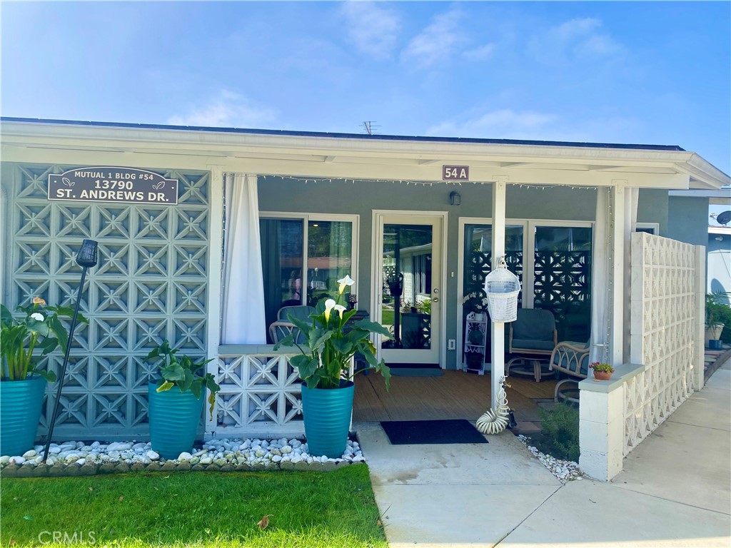 MUTUAL 1 54 A - 13790 St. Andrews Dr., M1-54A, Seal Beach CA 90740 - photo 1