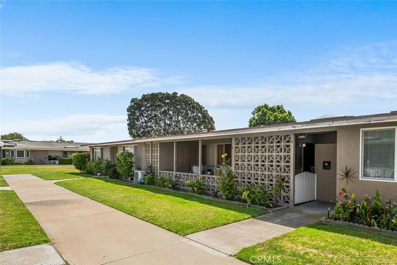 1381 Mayfield Road 141K M6, Seal Beach, CA 90740