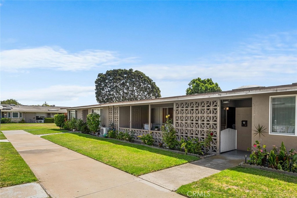 1381 Mayfield Road 141K M6, Seal Beach CA 90740 - photo 1