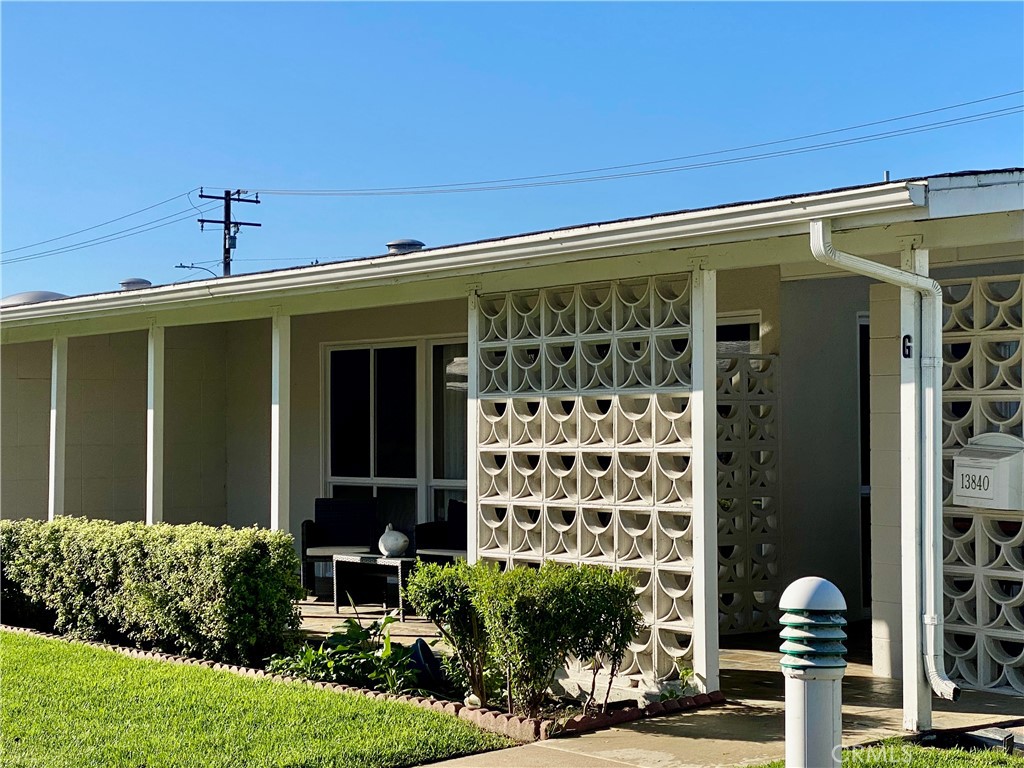 WELCOME HOME TO MU 3 6 G - 13840 Canoe Brook Dr., M3-6G, Seal Beach CA 90740 - photo 1