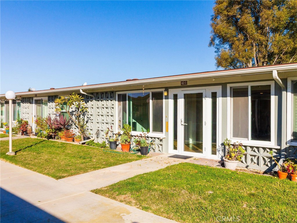13860 St. Andrews 62i, Seal Beach CA 90740 - photo 1