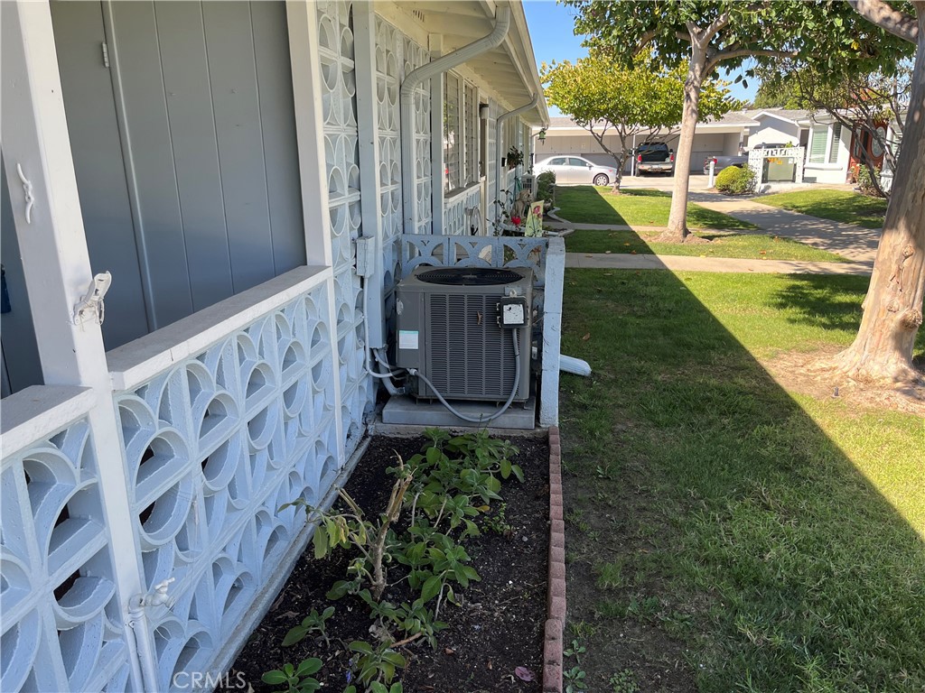 13862 Fresh Meadow Lane, M3-8J, Seal Beach CA 90740 - photo 4