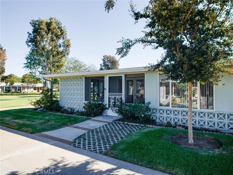 1400 Weeburn Road 82-F, Seal Beach