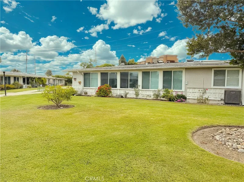 14001 Thunderbird Drive 4L, Seal Beach