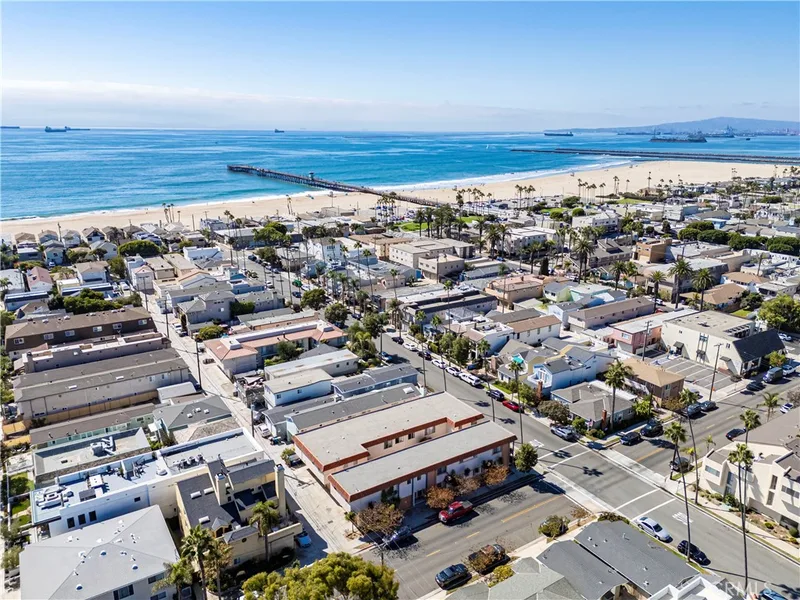 144 11th C, Seal Beach, CA 90740