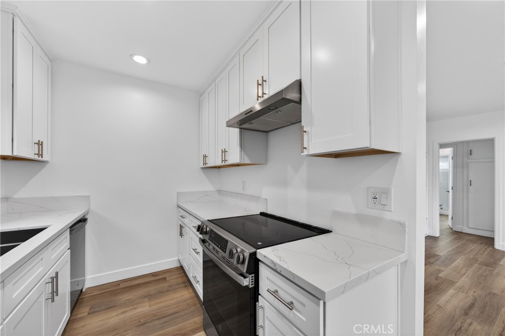 144 11th C, Seal Beach CA 90740 - photo 5