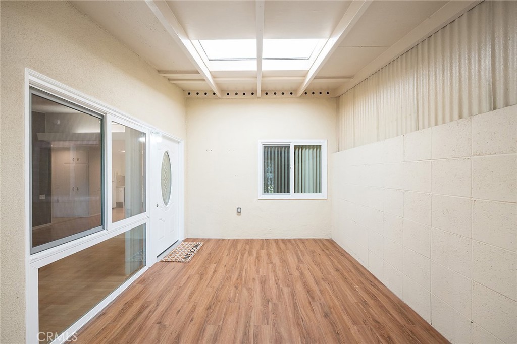 Extra covered patio space - 1441 Homewood Road M5-96C, Seal Beach CA 90740 - photo 5
