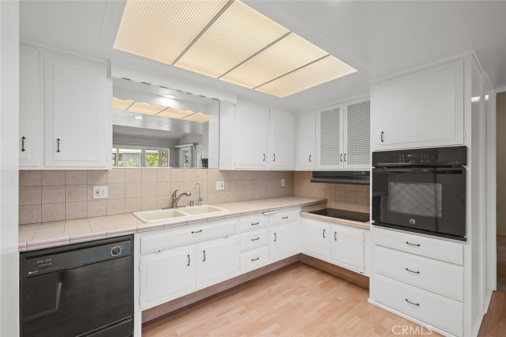 1441 Homewood Road M5-96C, Seal Beach CA 90740 - photo 12