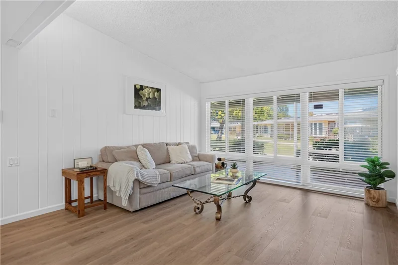 1441 Golden Rain Road M4 88H, Seal Beach, CA 90740