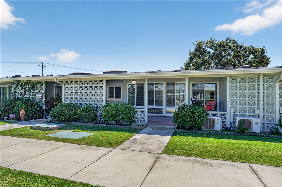 1441 Golden Rain Road M4 88H, Seal Beach CA 90740 - photo 2