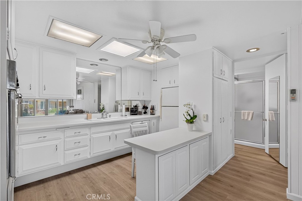 1441 Golden Rain Road M4 88H, Seal Beach CA 90740 - photo 12