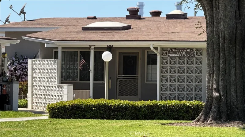 14731 Thunderbird-M1 Drive 47L, Seal Beach, CA 90740