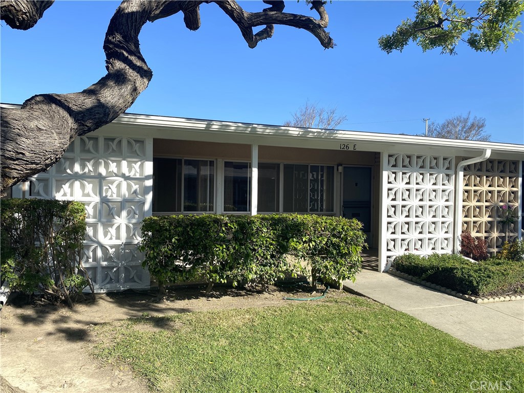 1520 Pelham Rd., M5-126E, Seal Beach CA 90740 - photo 1