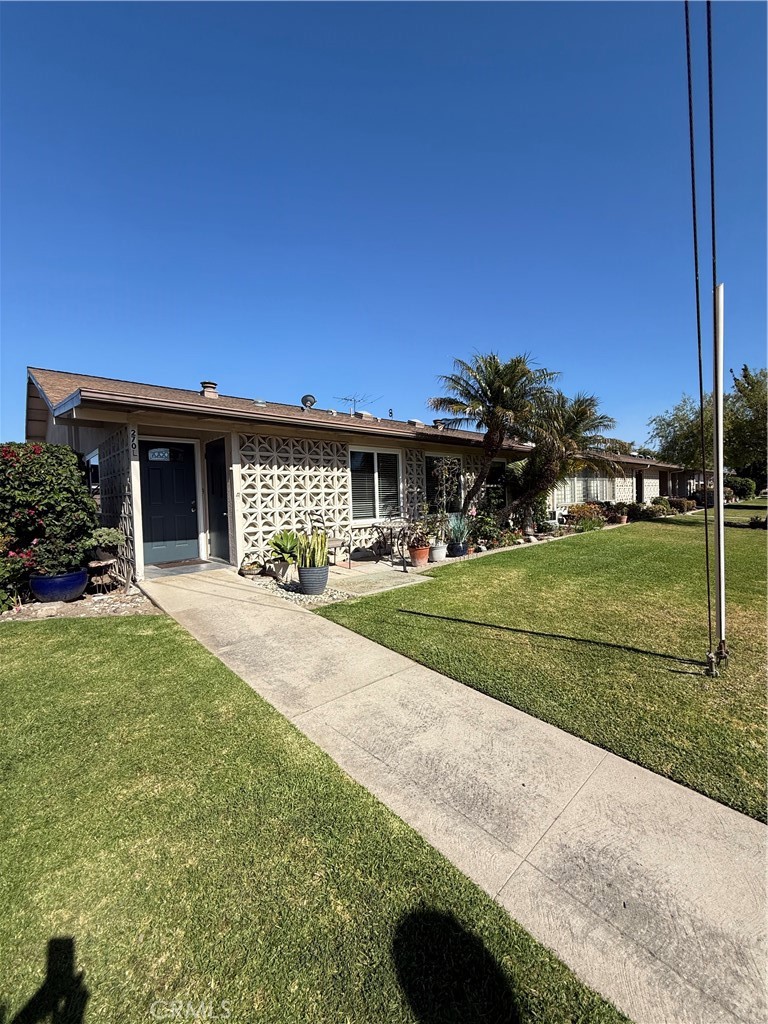 1540 Northwood Rd. 11-270L, Seal Beach CA 90740 - photo 1