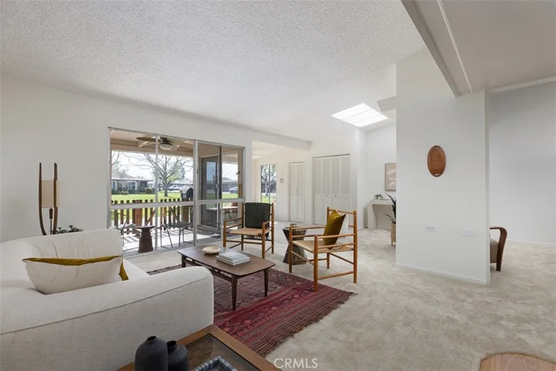 1541 Northwood 273D, Seal Beach