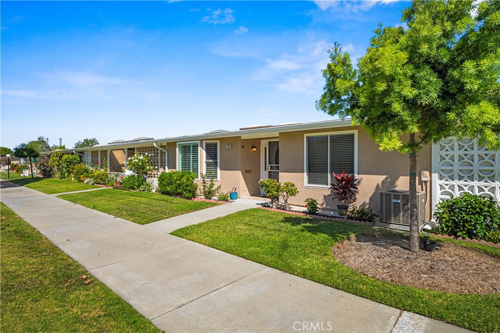 1560 Homewood Road 114B, Seal Beach CA 90740 - photo 1