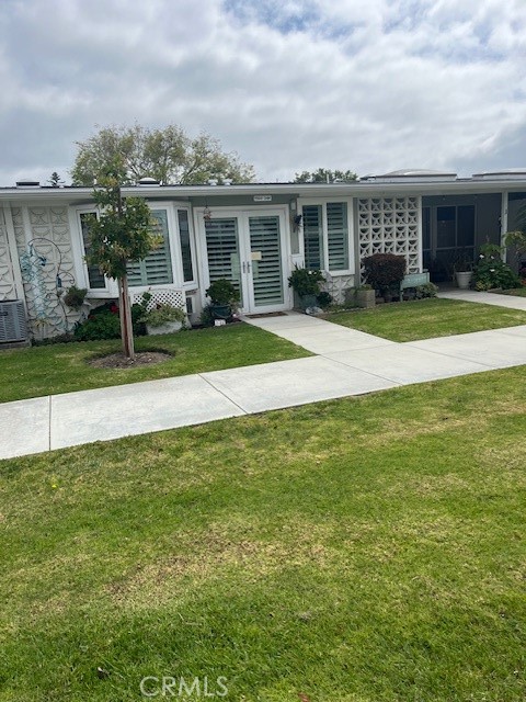 1564 Merion Way, M2-34K, Seal Beach CA 90740 - photo 1
