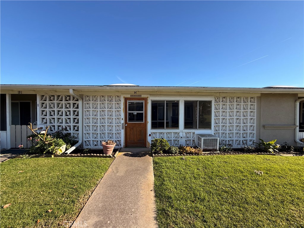 1621 Monterey Road 19H, Seal Beach CA 90740 - photo 1