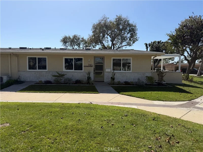 1660 Glenview Rd., M12-78G, Seal Beach