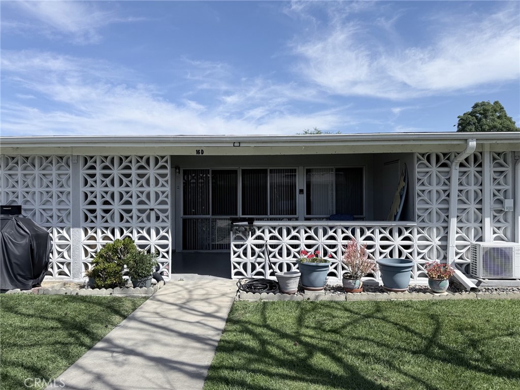 1661 Monterey 16-D, Seal Beach CA 90740 - photo 1