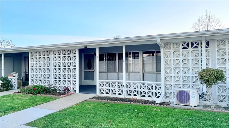 1661 Monterey Road M2-16J, Seal Beach, CA 90740