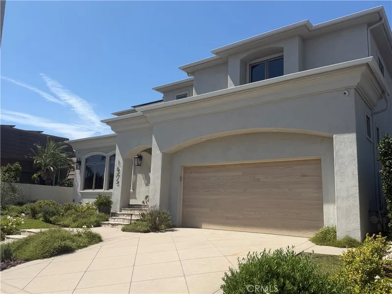 1675 Crestview, Seal Beach, CA 90740