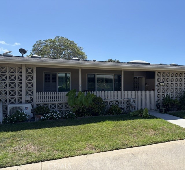 1720 Interlachen Road 41-G, Seal Beach CA 90740 - photo 1