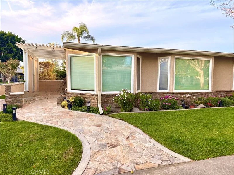1740 Sunningdale Road 16F, Seal Beach, CA 90740