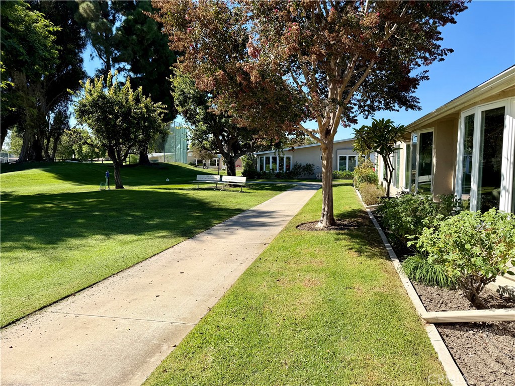 1760 Sunningdale Rd., M14-14A, Seal Beach CA 90740 - photo 8