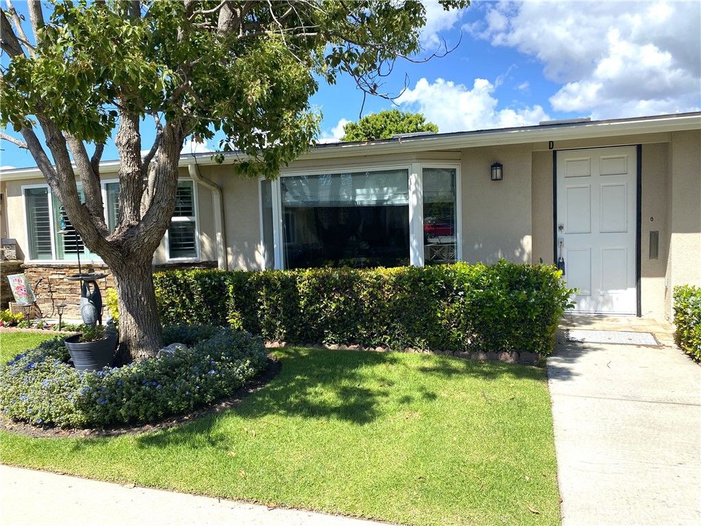 1771 Sunningdale Rd., M14-49D, Seal Beach CA 90740 - photo 1