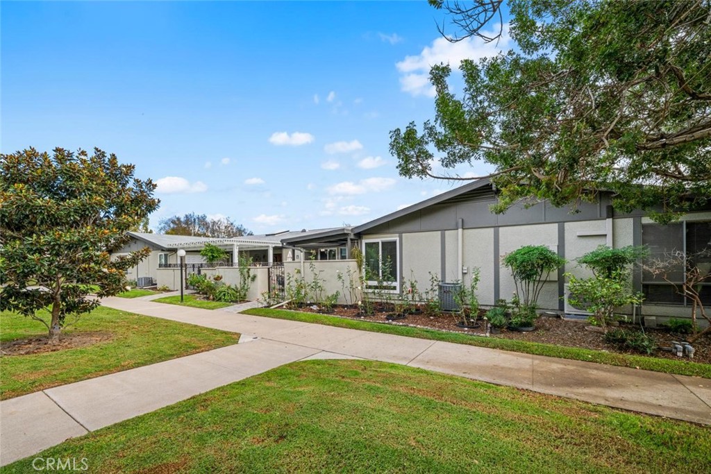 1851 McKinney Way 25B, Seal Beach CA 90740 - photo 3