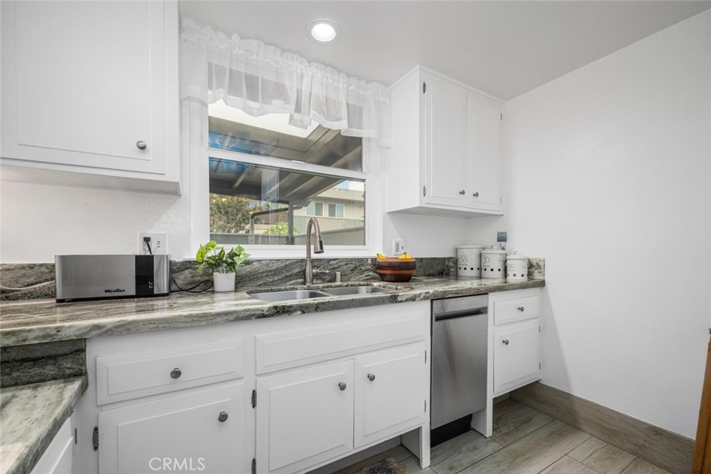 1851 McKinney Way 25B, Seal Beach CA 90740 - photo 21
