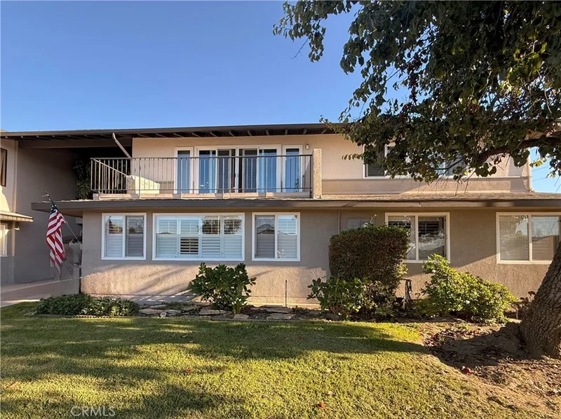 1860 McKinney Way 21J, Seal Beach