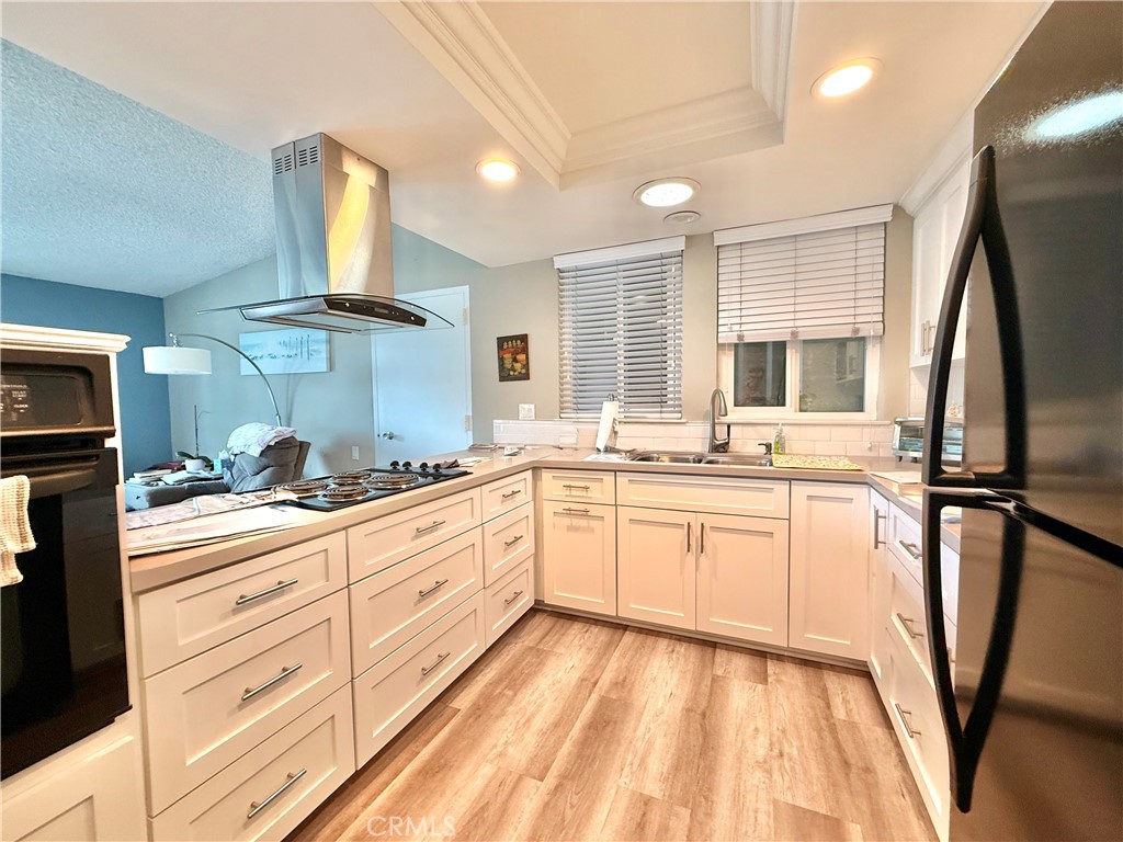 1860 McKinney Way 21J, Seal Beach CA 90740 - photo 14
