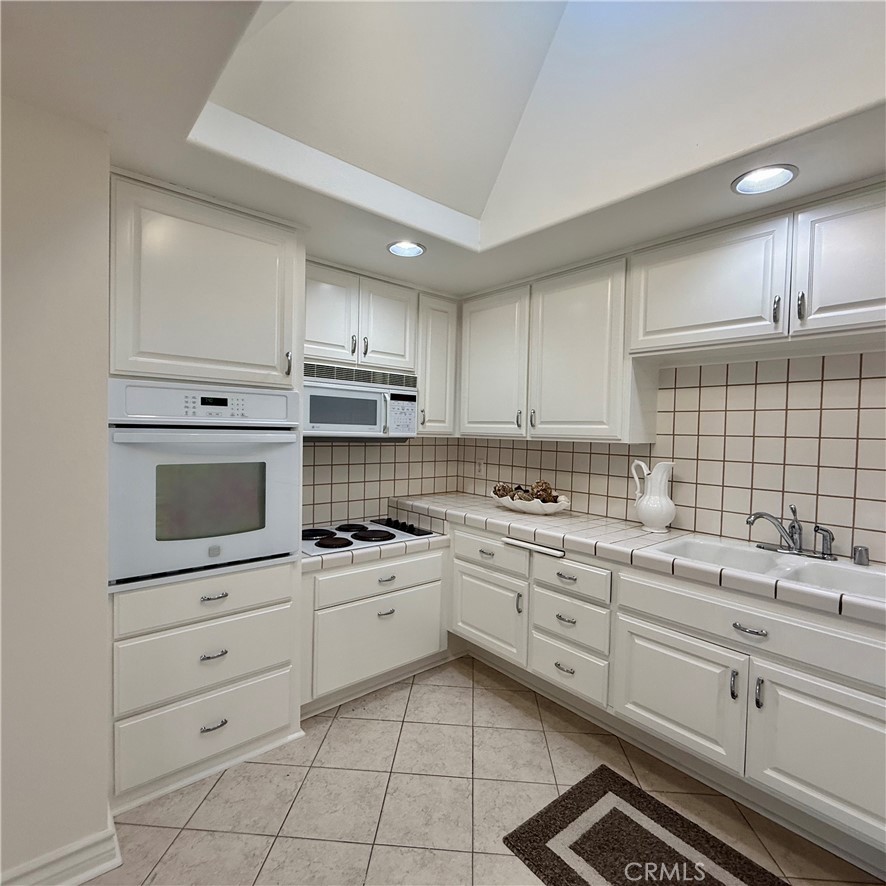 1871 Golden Rain Rd., M14-26D, Seal Beach CA 90740 - photo 25