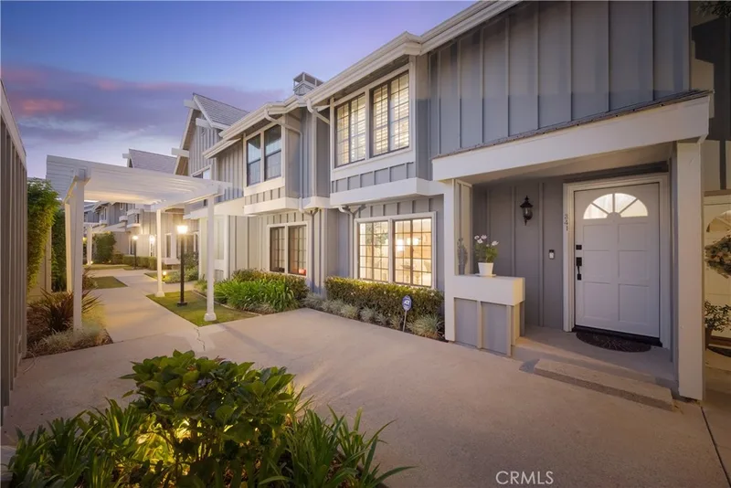 341 Regatta Way, Seal Beach, CA 90740