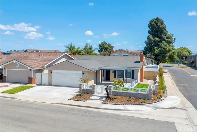 3520 Jasmin Circle, Seal Beach, CA 90740