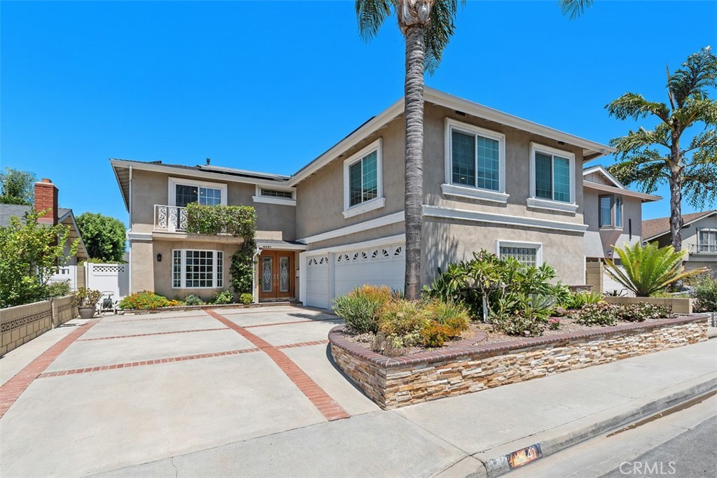 Welcome to 4341 Dogwood Avenue, Seal Beach.... Pride of ownership and timeless appeal! - 4341 Dogwood Avenue, Seal Beach CA 90740 - photo 1