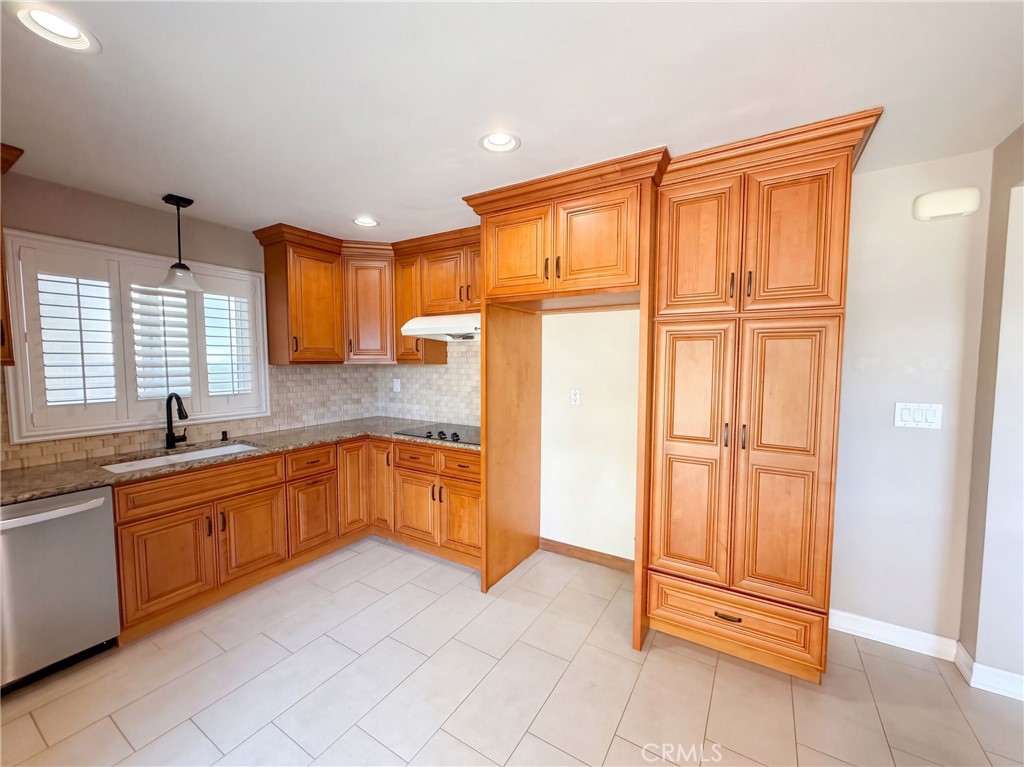 4665 Guava Avenue, Seal Beach CA 90740 - photo 7