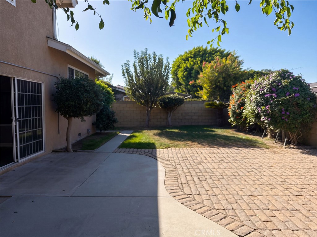 4665 Guava Avenue, Seal Beach CA 90740 - photo 18