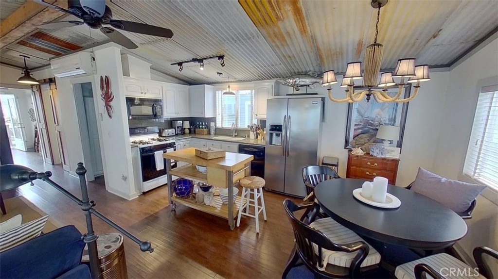 53 Riversea Road, Seal Beach CA 90740 - photo 12