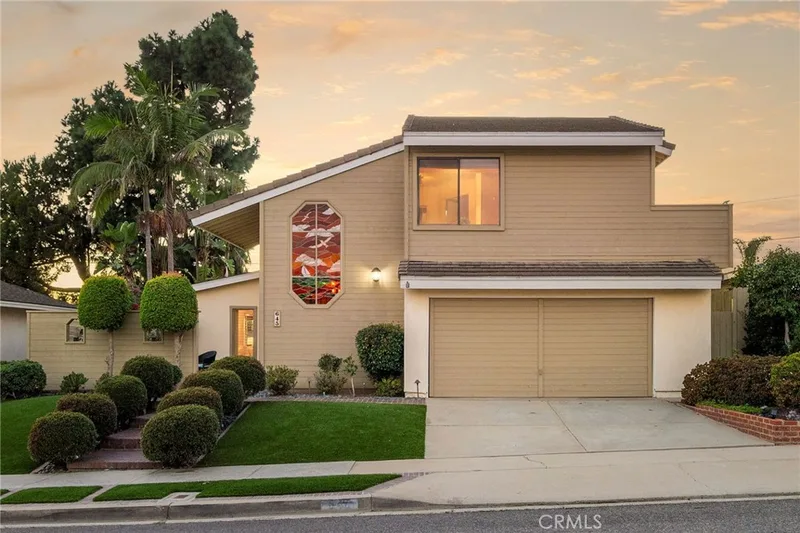 645 Sea Breeze, Seal Beach, CA 90740