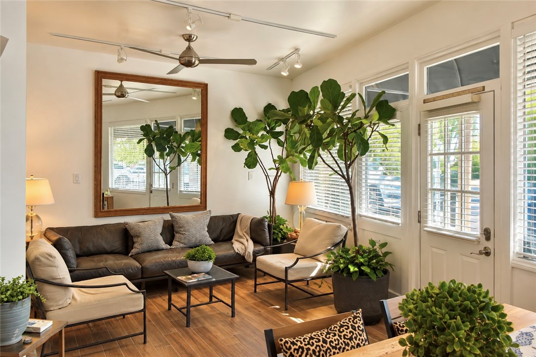 907 Electric, Seal Beach CA 90740 - photo 14